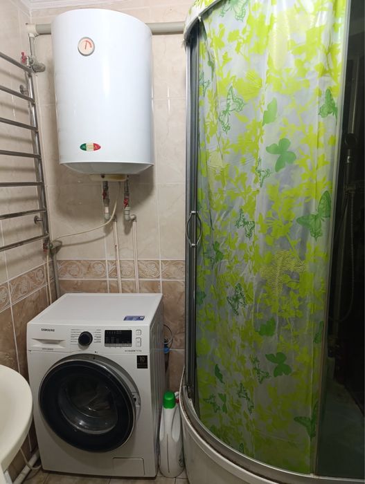 Продаж трьохкімнатної квартири. Калинівка.