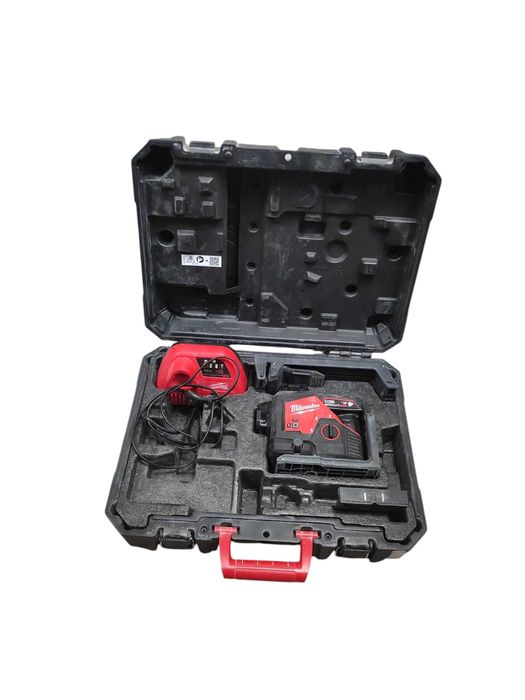 Laser Krzyżowy Milwaukee M12 3PL + aku 4.0Ah+ ładowarka + walizka