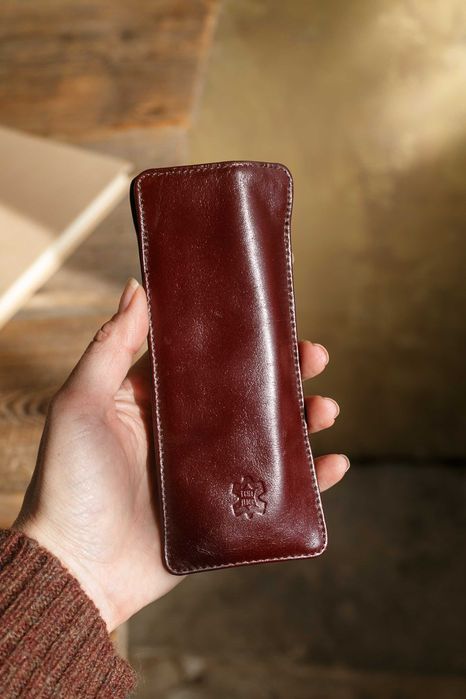 skórzane etui na okulary vintage