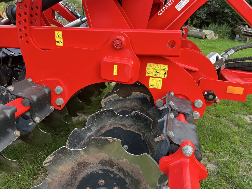 Agregat uprawowo siewny Akpil Gepard Drill 3m talerzowy półzawieszany