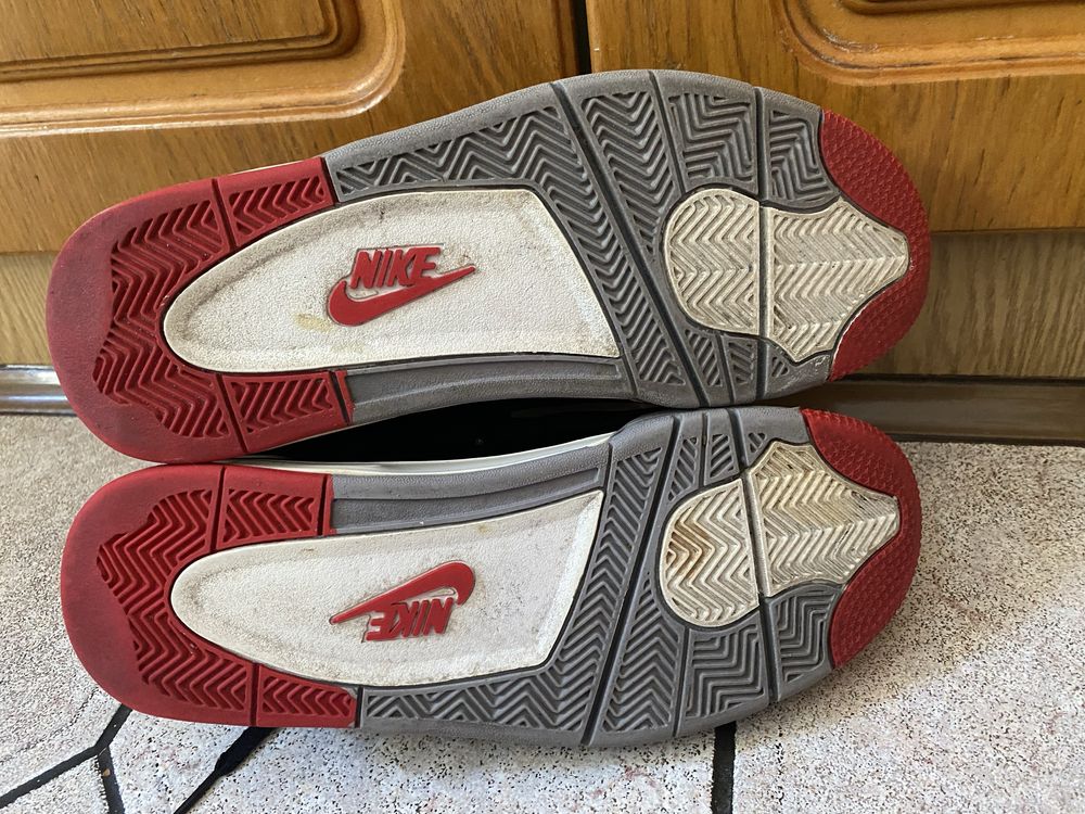 Jordan Retro lV Bred roz 4
