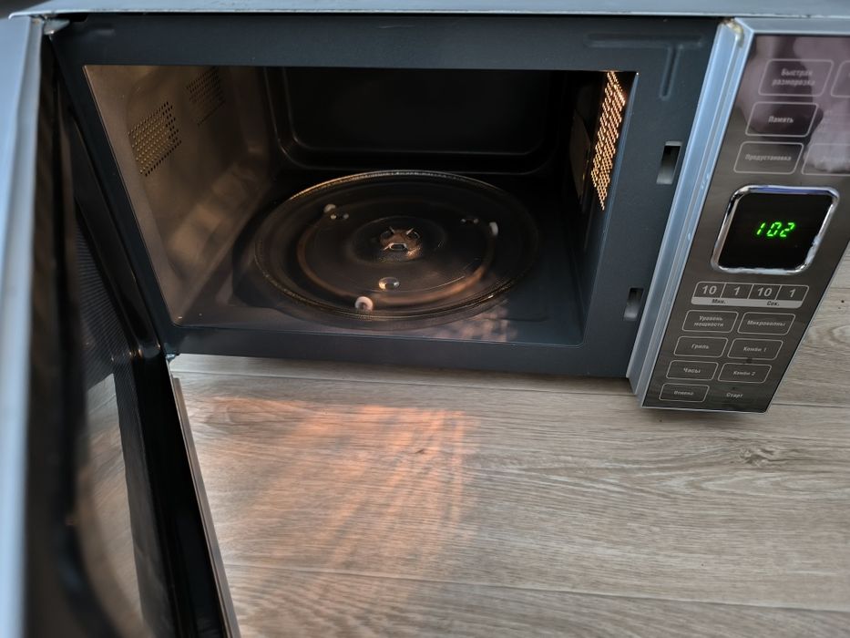 Мікрохвильова піч Elenberg MG 2950D