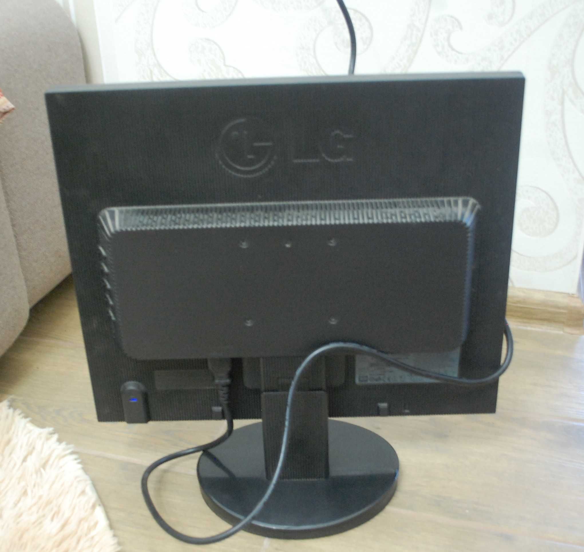Монітор LG 19 . Місто Рівне