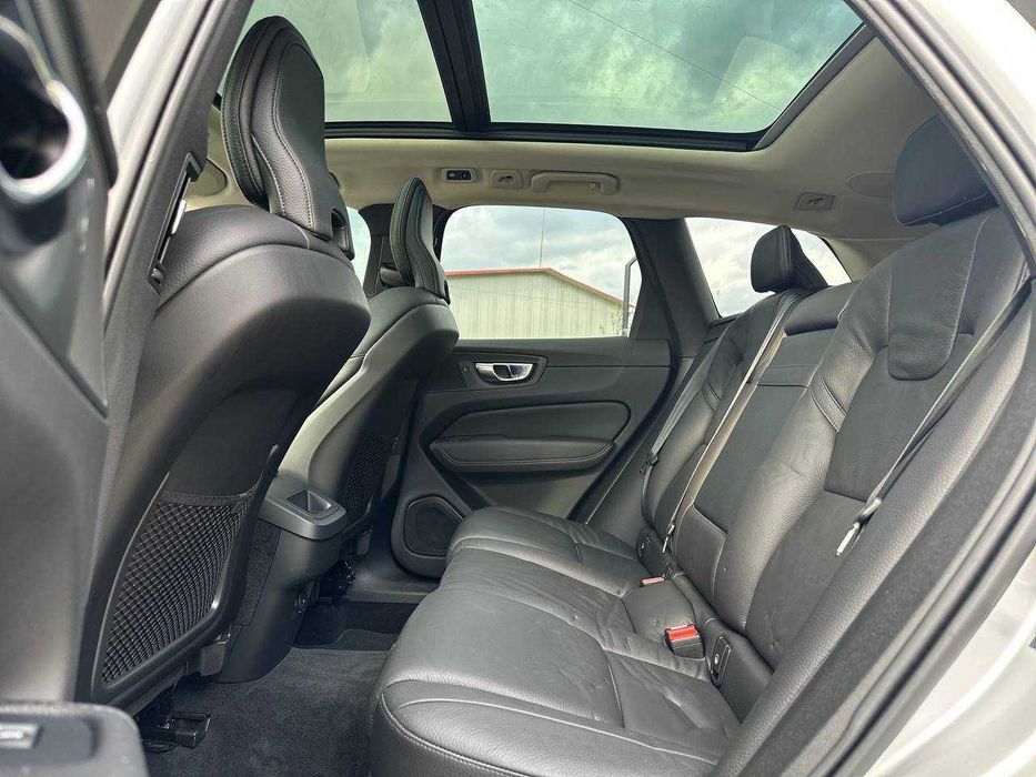 Volvo xc 60 T5 MOMENTUM