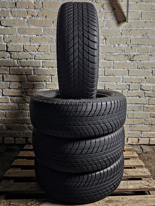Зимові 225/60r18 Bridgestone | 7mm | 2023 | Преміум шини | Ідеальні