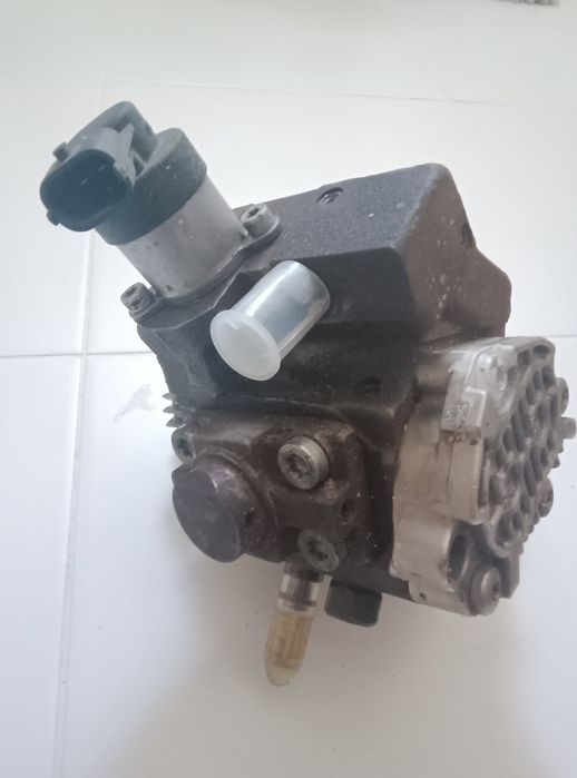 Renault Trafic 2.0 dCi pompa wysokiego ciśnienia