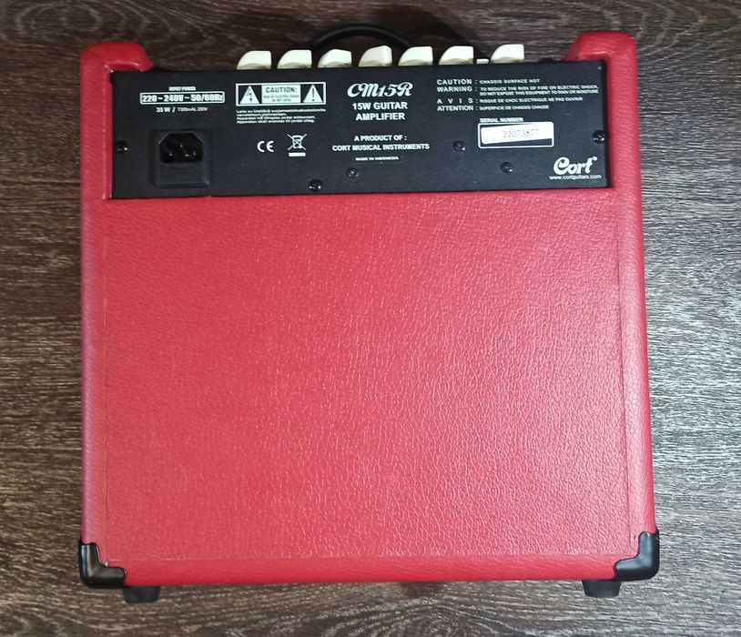 Комбопідсилювач Cort CM15R