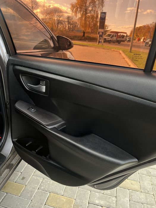 Toyota Camry 55 SE 2015