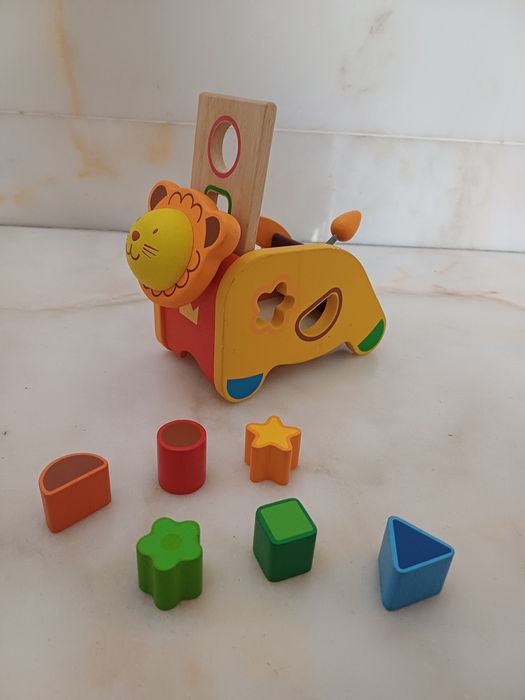Brinquedo de madeira - Geo Lion da Djeco