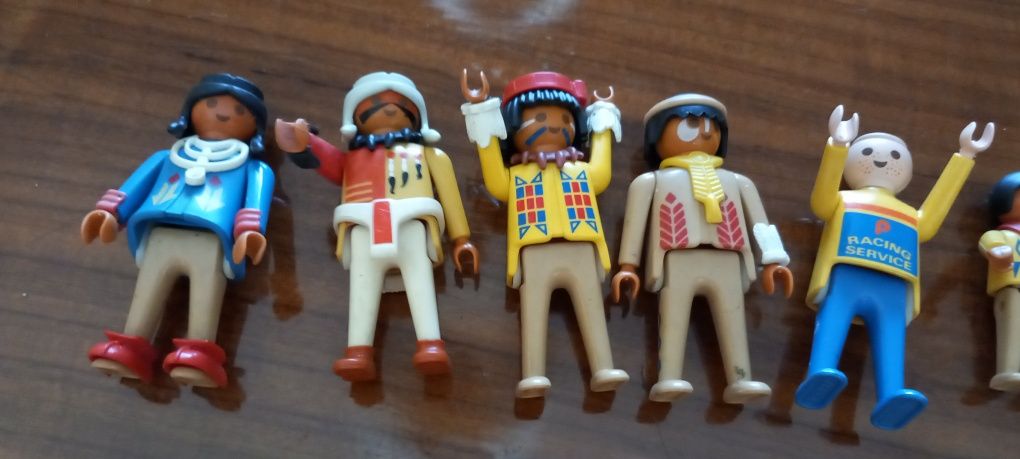 Conjunto Bonecos e carro  playmobil