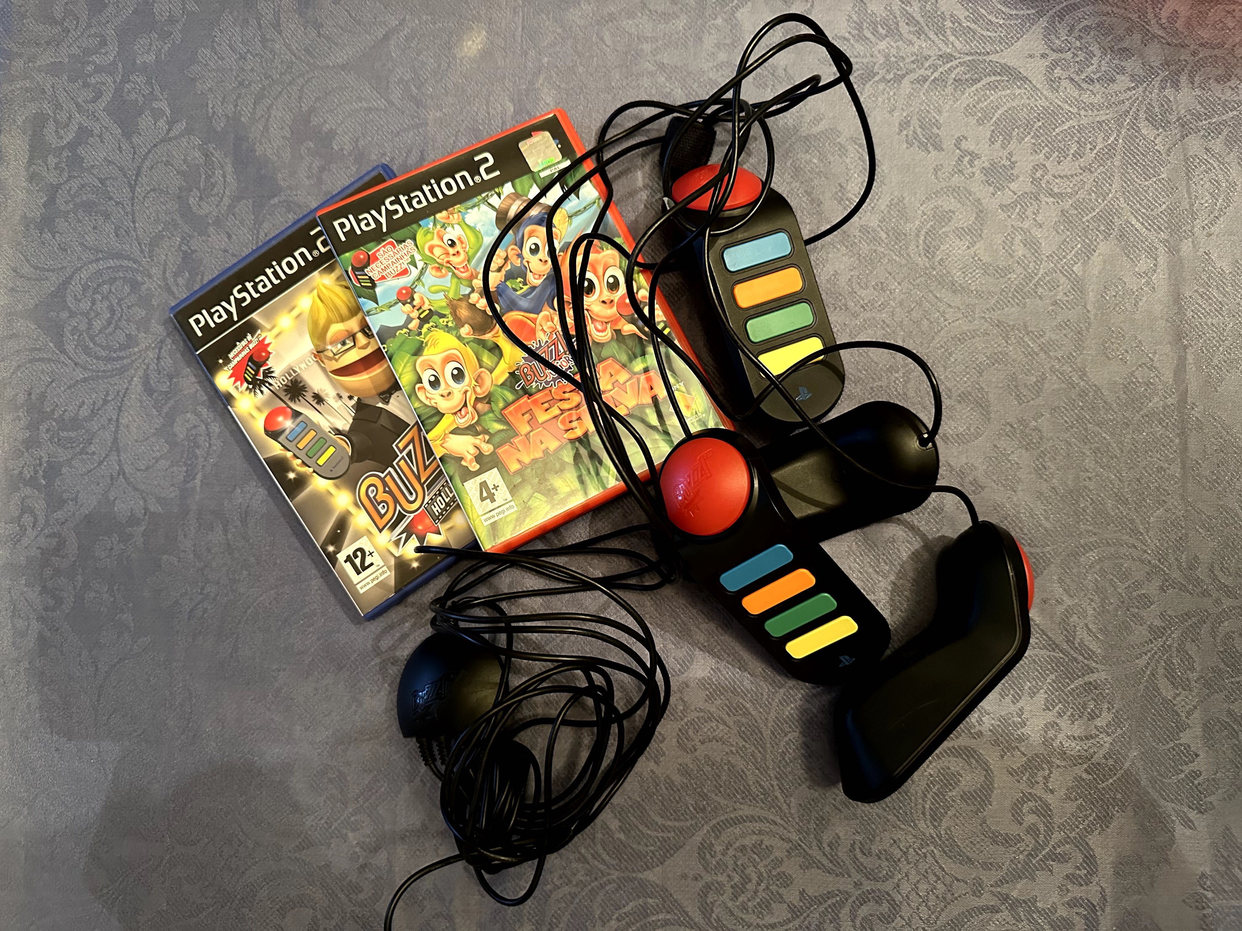Jogos PlayStation 2 - Singstar+Buzz+Eye, c/ acessórios, barato!!