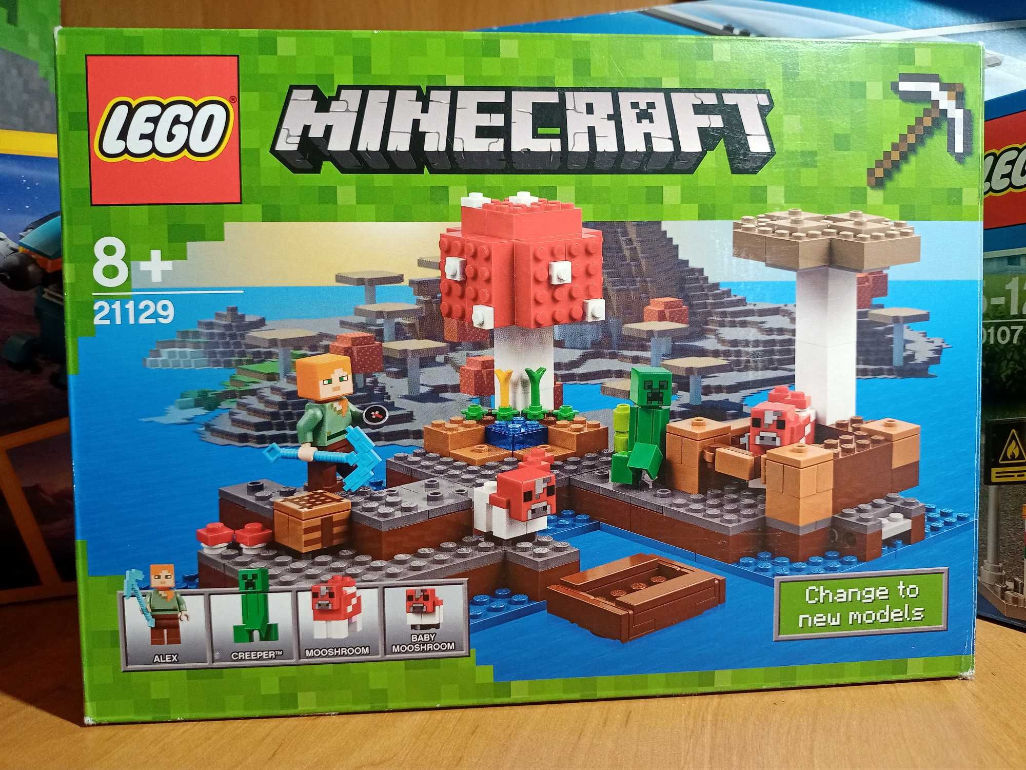 Конструктор LEGO Minecraft (21129) "Грибной остров"