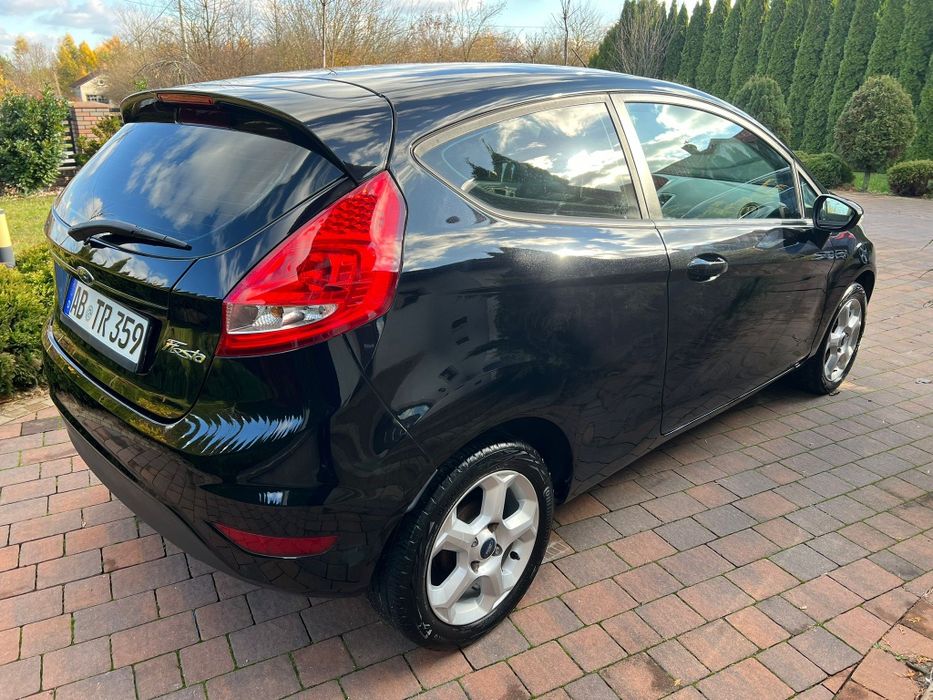 Sprzedam ładną Fiestę 1.25 B. 2010r