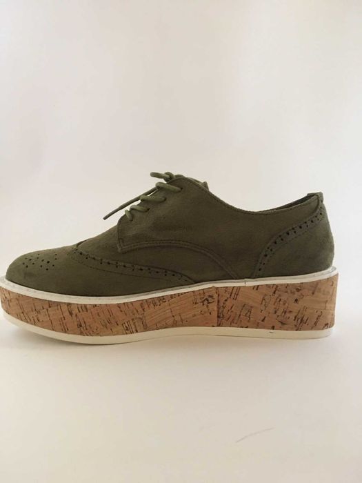 Жіночі туфлі нові