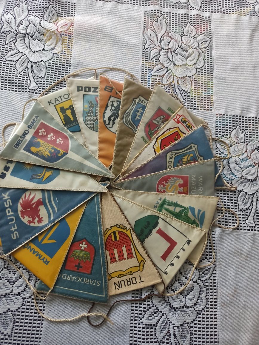 Proporczyki z PRL zestaw 16 sztuk