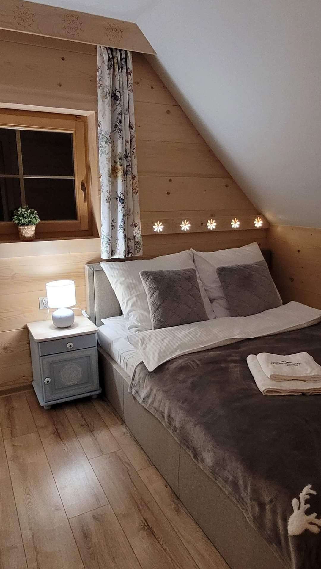 Domy z bala, domek z jacuzzi bania Beskidy Góry, święta, sauna,wakacje