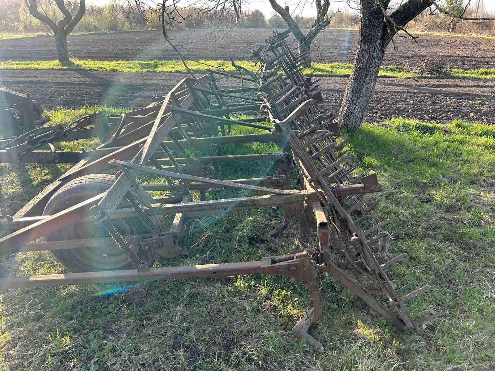 Культиватор КПС 4.2 у відміному робочому стані з боронами