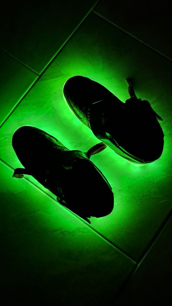Хайтопи usb кросівки кроссовки із лампочками світяться светящиеся
