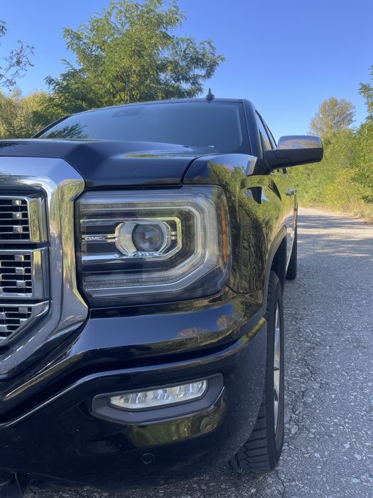GMC Sierra Denali