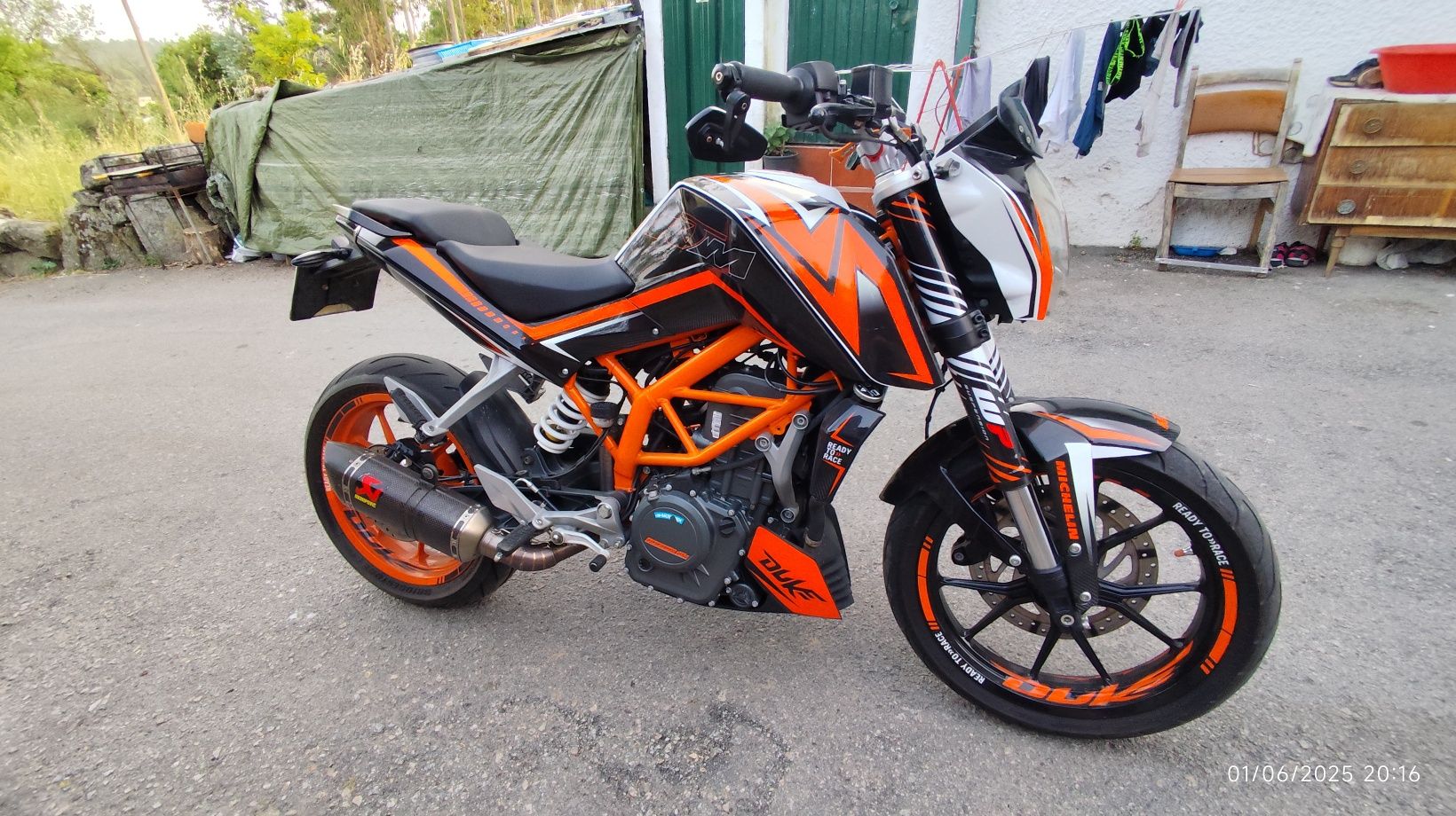 Venda de mota desportiva