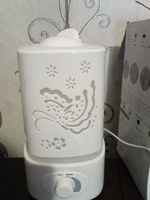 Світильник і освіжувач повітря