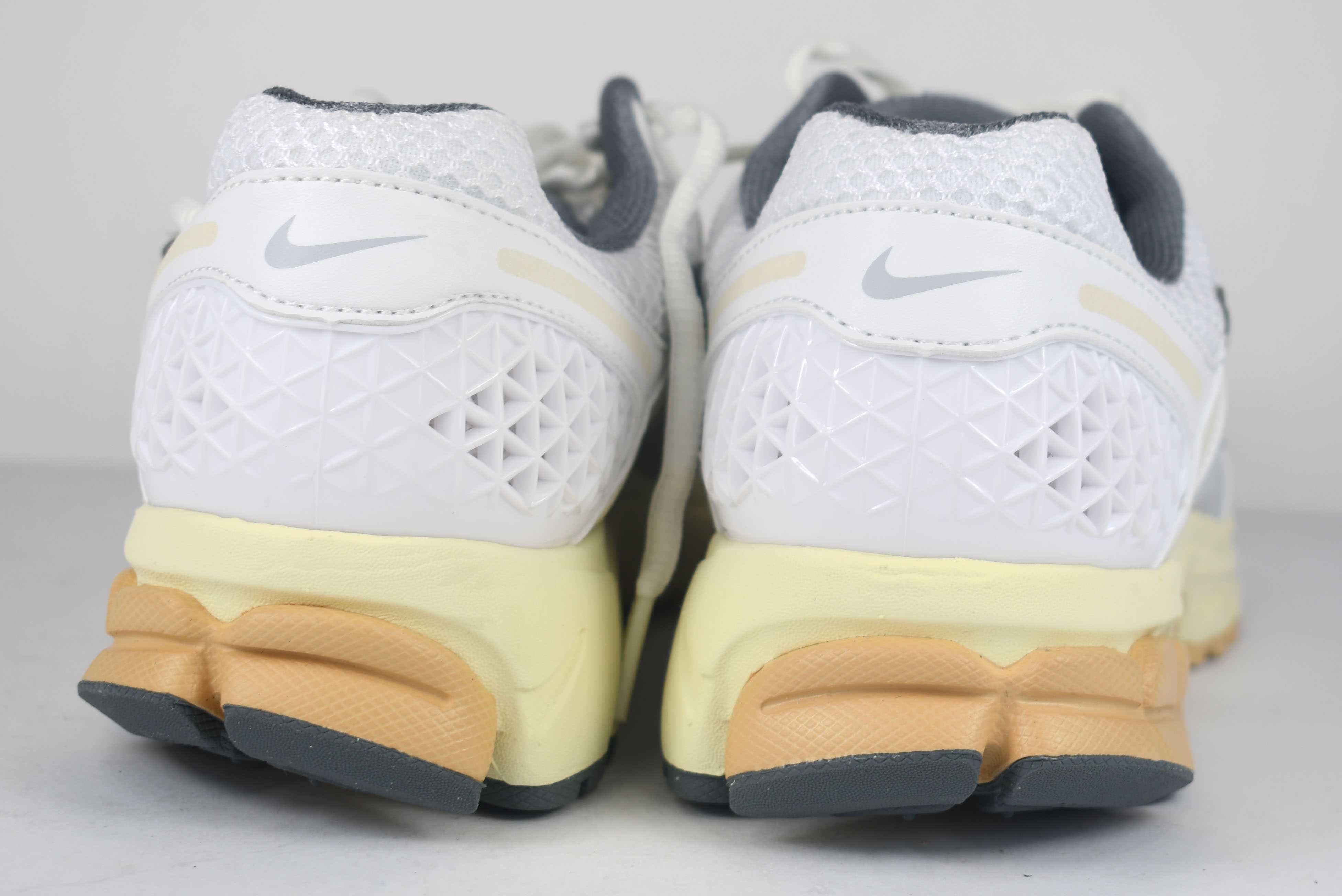 Nike Zoom Vomero 5 FJ2028 roz. 39