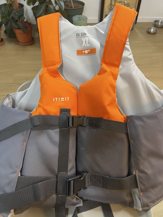 2 coletes ajuda a flutuabilidadeDECATHLON pouco uso.