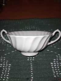 Чашка для супа
Royal Doulton, біла рифлена водоворот