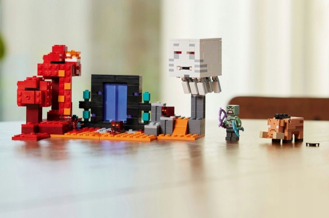 LEGO Minecraft Zasadzka w portalu do Netheru 21255
