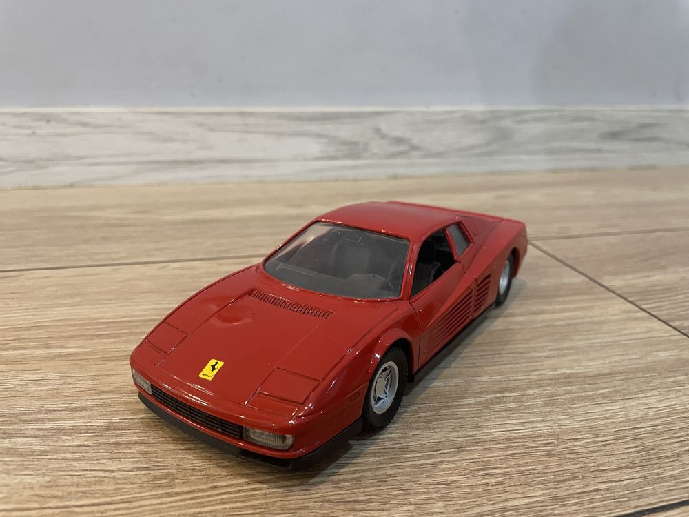 159. Model Ferrari Testarossa 1:24 Polistil Tonka