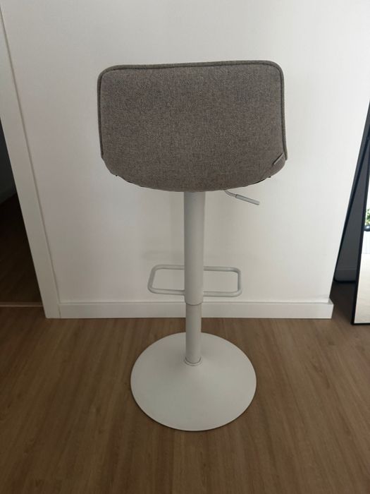 Conjunto de cadeiras alta