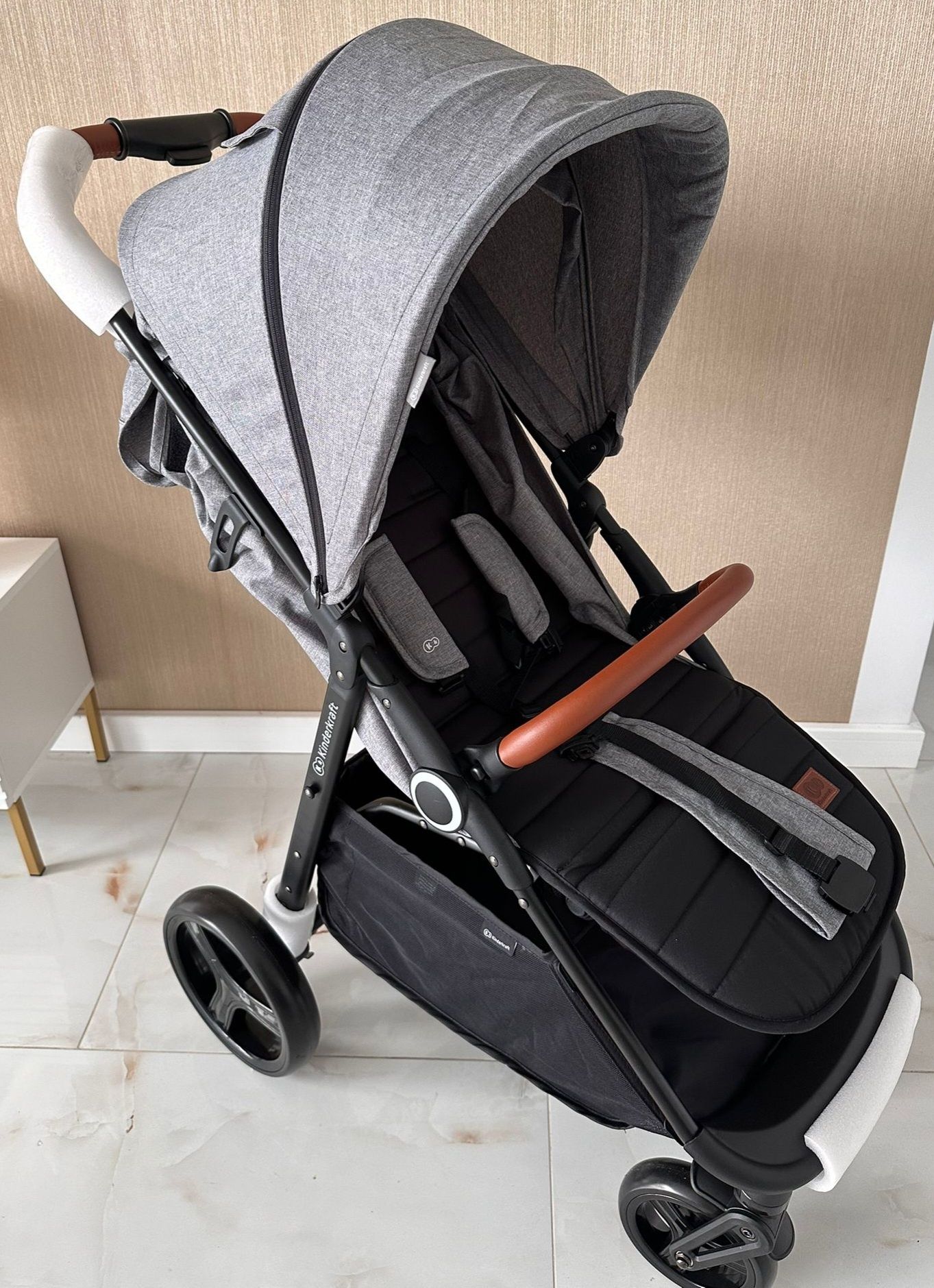 Nowy  wózek dziecięcy KINDERKRAFT Grande Plus Szary
