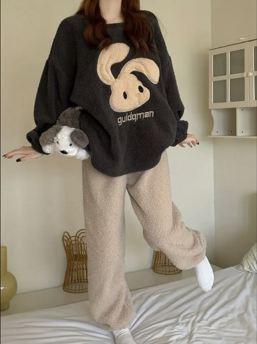 Нова тепла махрова піжама жіноча  на подарунок зимова в стилі H&M home