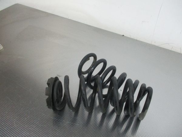 Mola de suspensão trás direita RENAULT Clio IV (BH_)