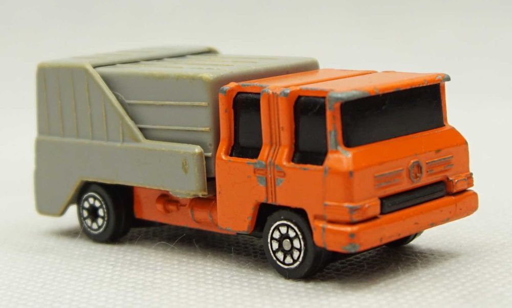 CORGI Refuse Truck
