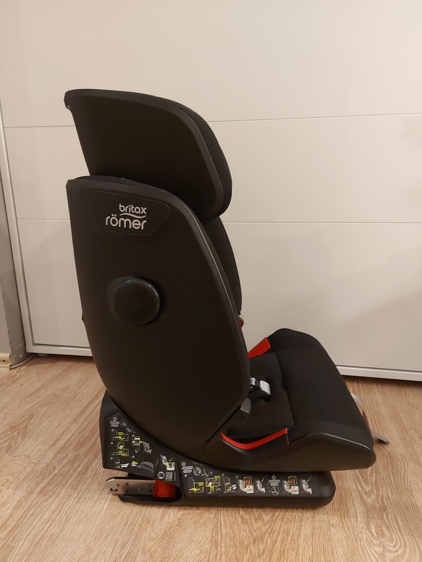 Fotelik samochodowy Britax Römer Advansafix IV R