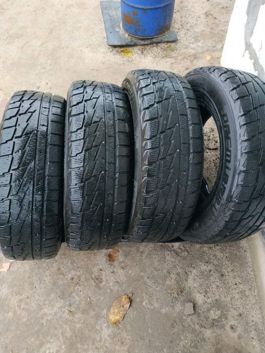 Продам 205 65 r15 шини
