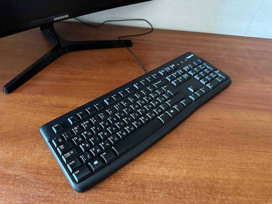 Клавіатура Logitech K120 USB в гарному стані 14 шт м. Шулявська