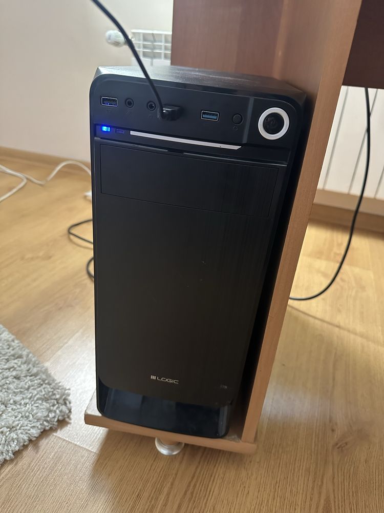 komputer stacjonarny monitor windows 10 home