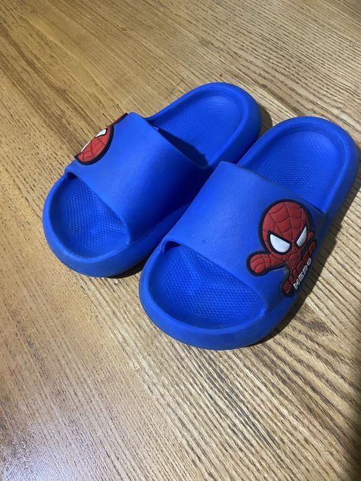 Капці для басейну