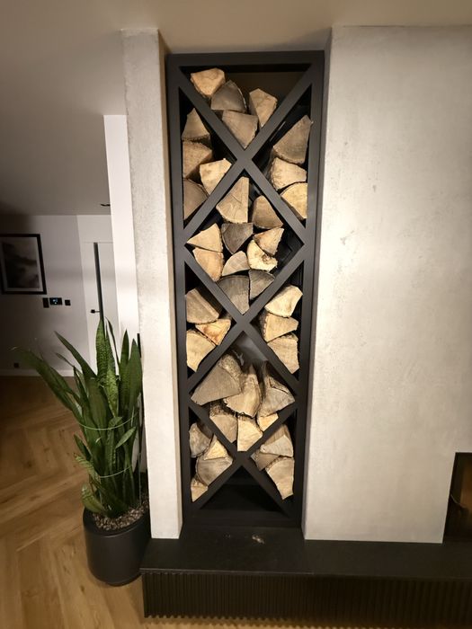 Stojak na drewno aluminiowy lakierowany w stylu loftowym na wymiar