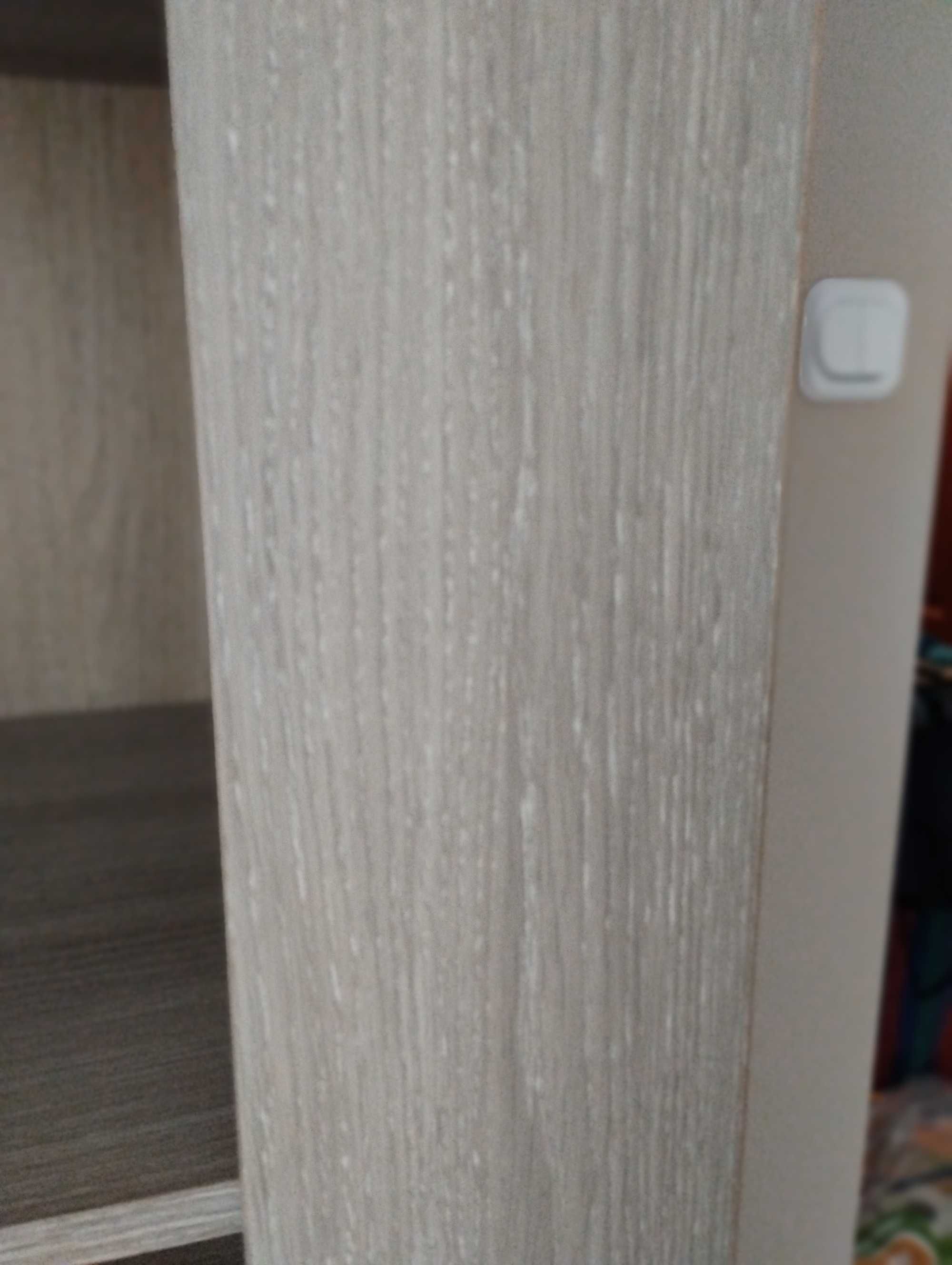regał z półkami wnękami na książki szafka dąb latte Wójcik