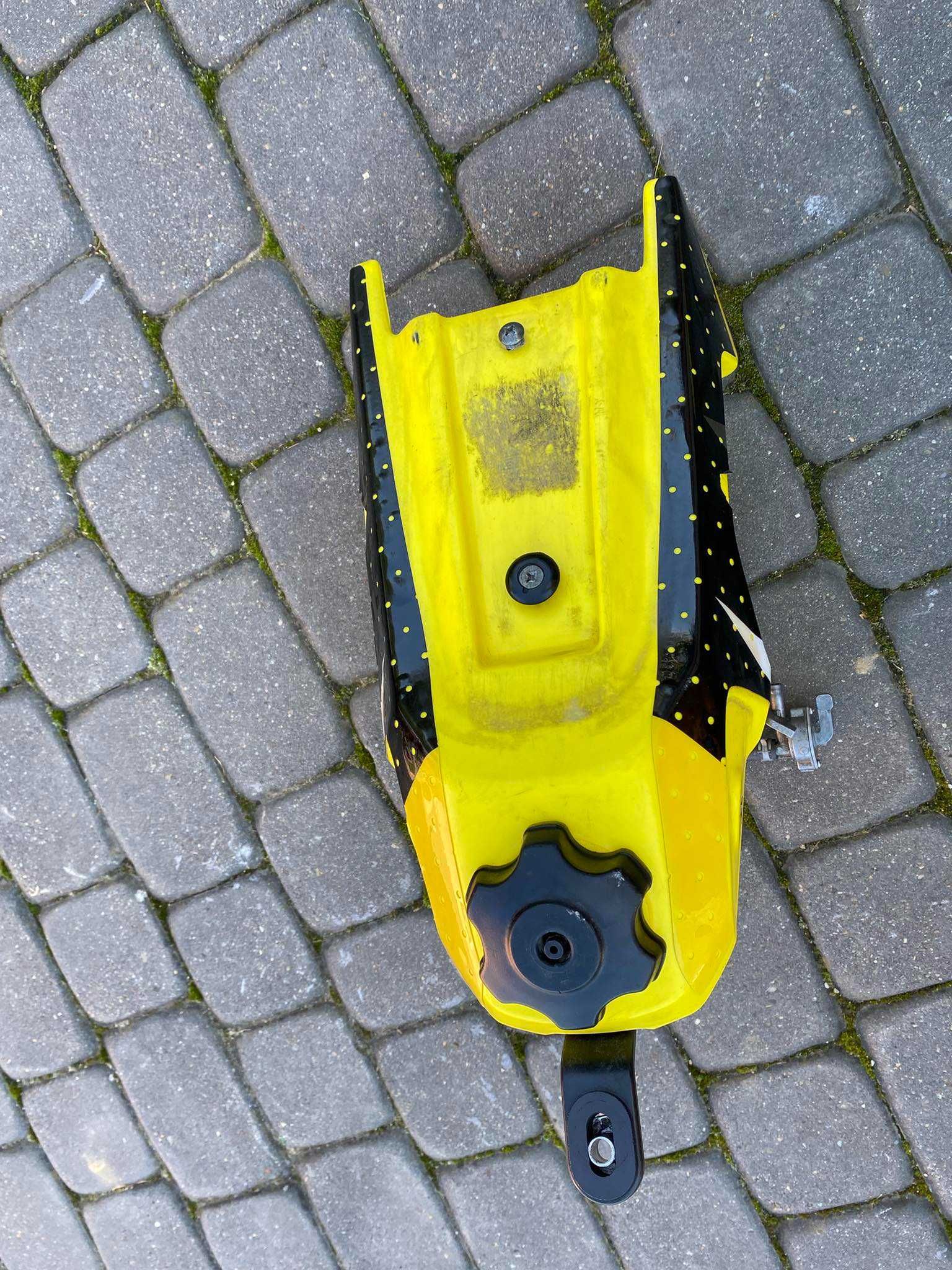 paliwa ZBIORNIK BAK Z kranikiem suzuki rmz 450 r 05-07