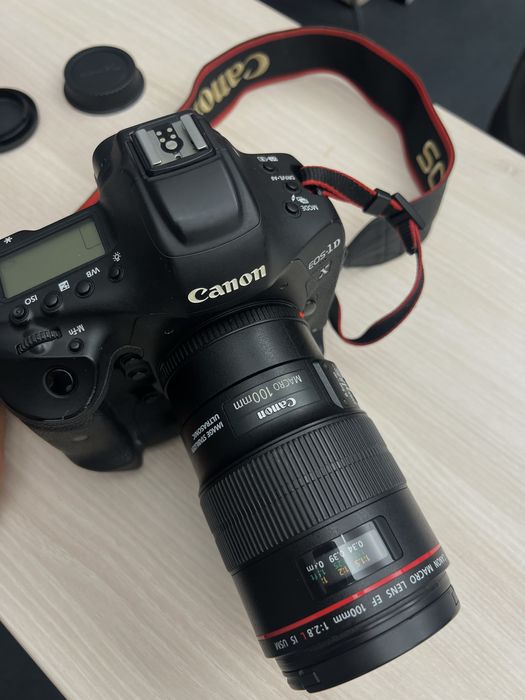Canon EOS-1D + Lente Macro 100mm