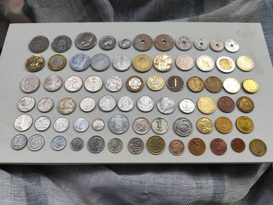 Zestaw monet- cały świat