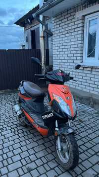 Скутер Defiant 80cc