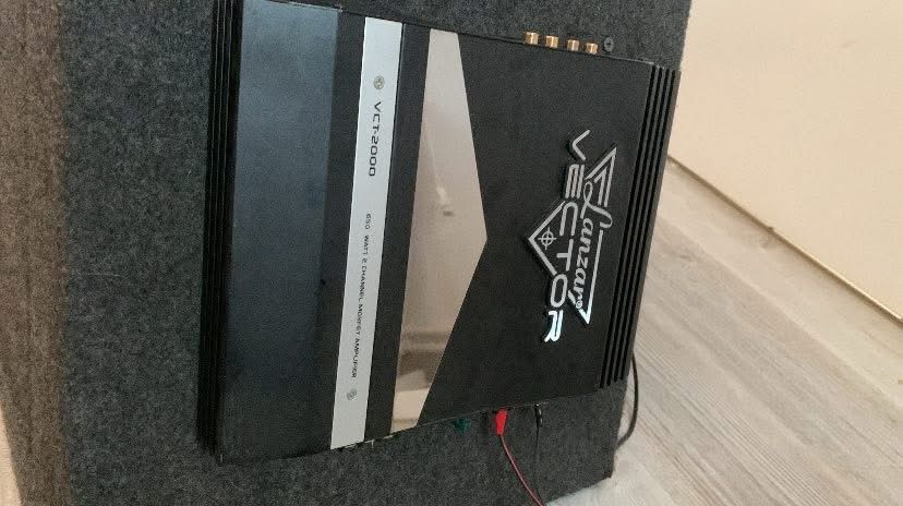 Subwoofer magnat z wzmacniaczem