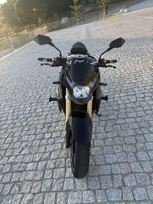 Suzuki GSR 750 de 2013