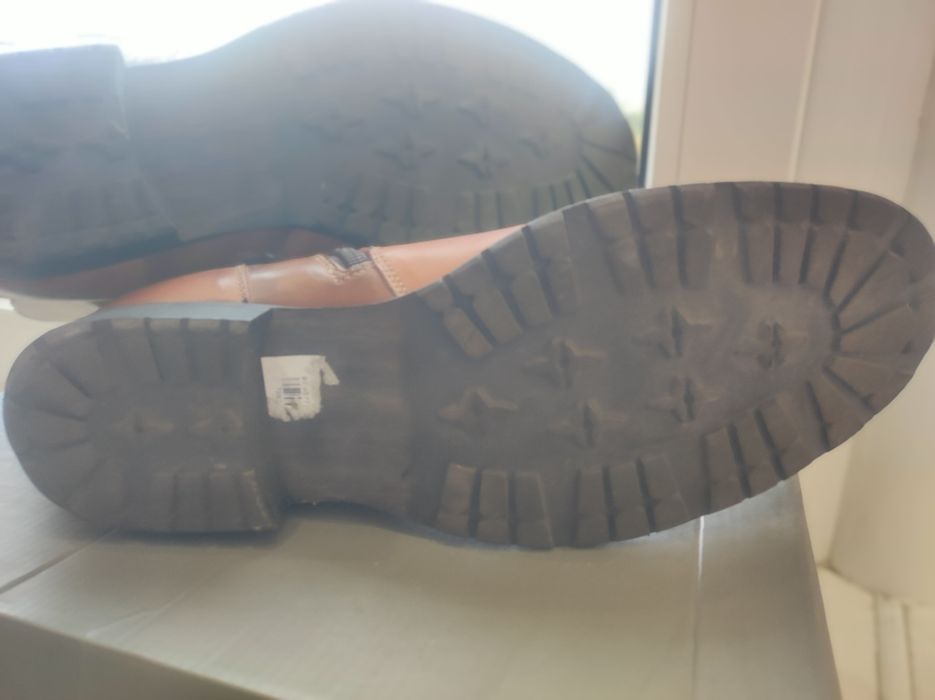 Продам чоловічі черевики фірми Castro Men