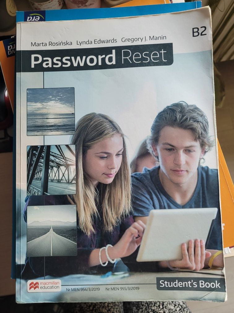 Podręcznik do angielskiego Password Reset B2 macmillan